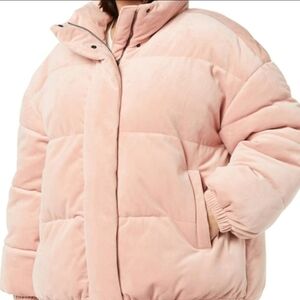 Amazon Essentials Women's Relaxed-Fit Mock-Neck Short Puffer Jacket Pink Size 4X